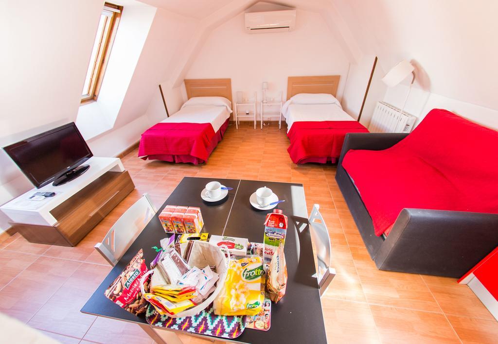 Apartamentos Madrid Centro Kültér fotó