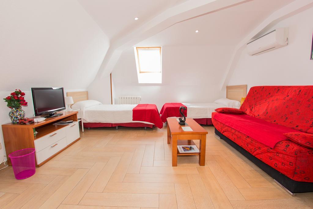 Apartamentos Madrid Centro Kültér fotó