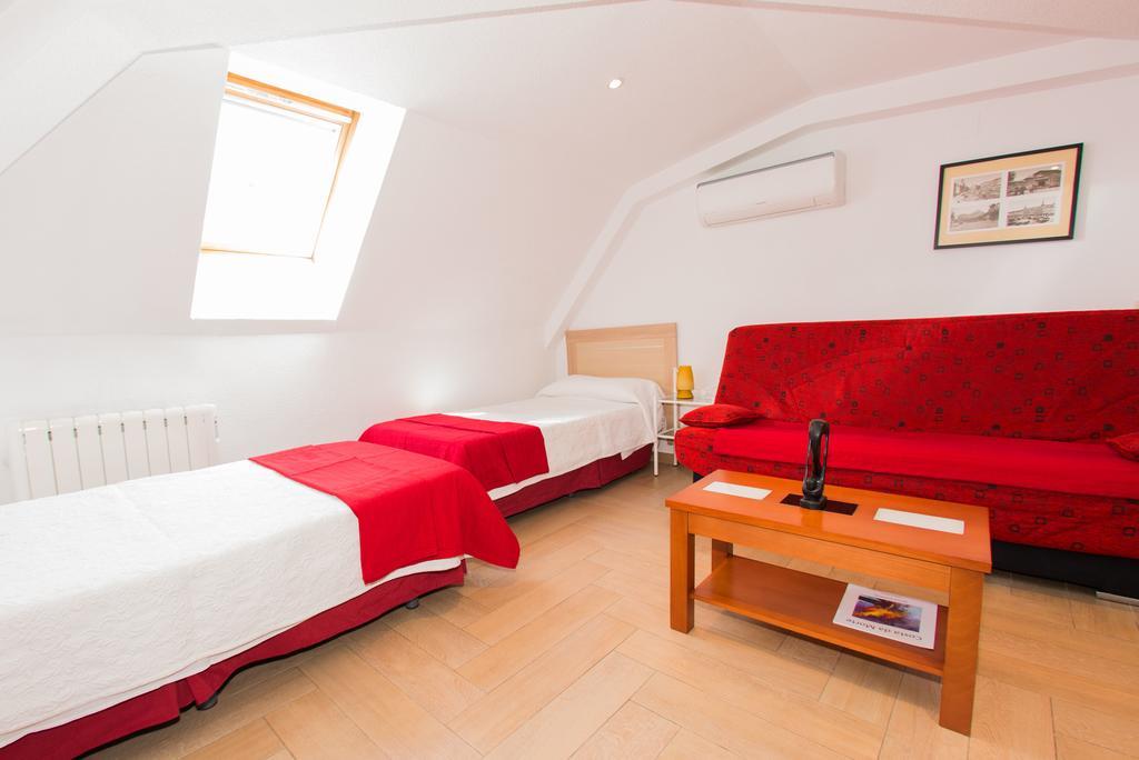 Apartamentos Madrid Centro Kültér fotó