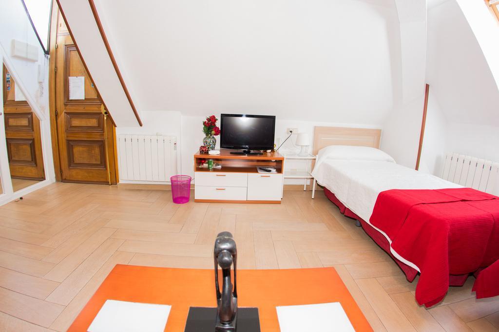 Apartamentos Madrid Centro Kültér fotó